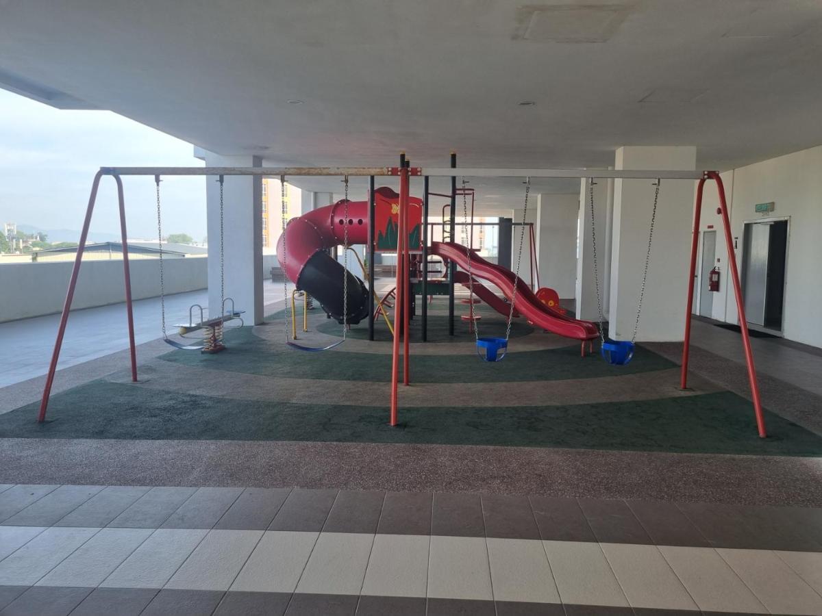 Seaside Haven Homestay Seaview Unit With Pool Opposite Ktcc & Mayang Mall - Pangsapuri Ladang Tanjung Kuala Terengganu Exterior foto